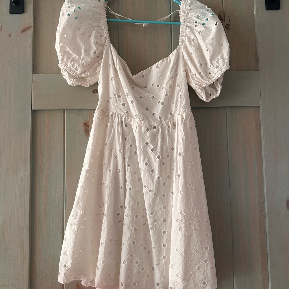 Zara Ivory Ruffle Sleeve Blouse